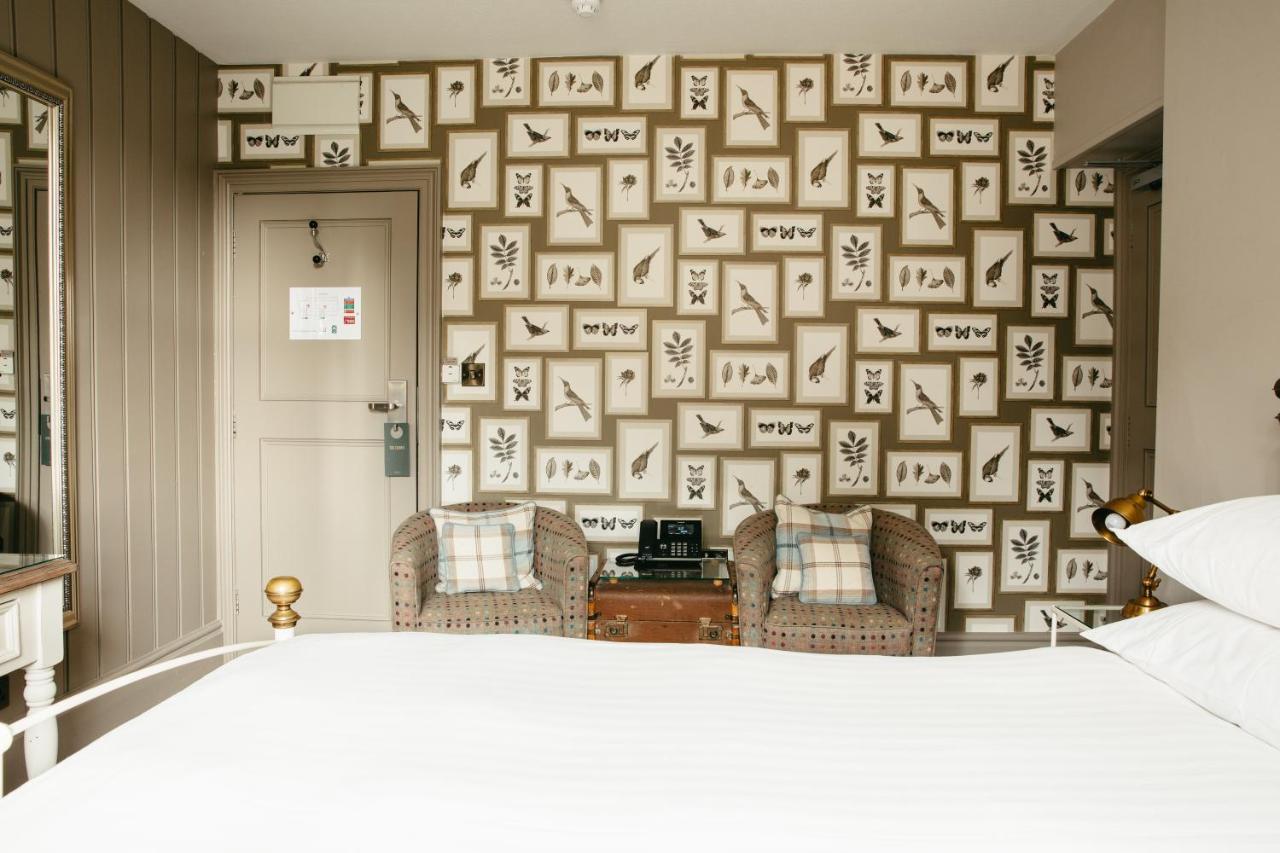 Crown Hotel Стамфорд Екстериор снимка