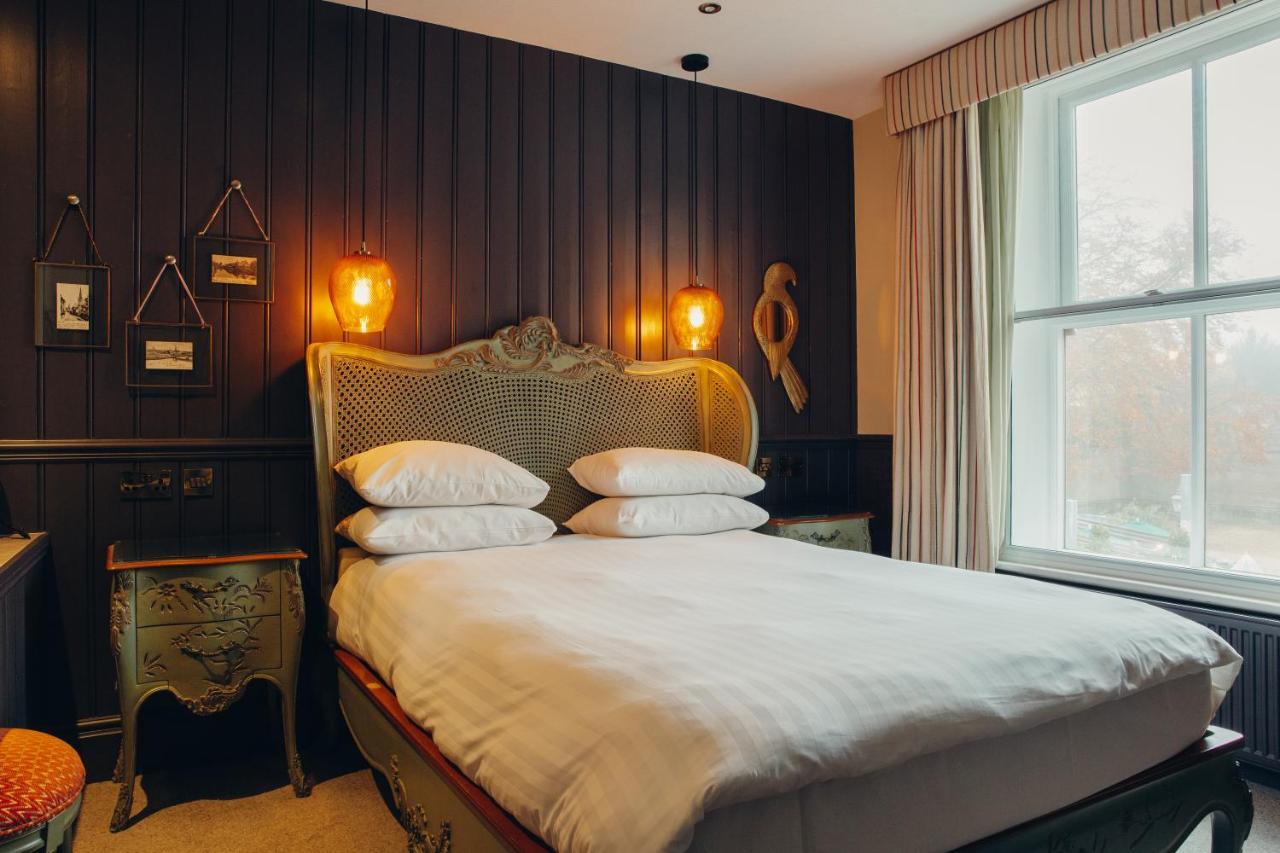 Crown Hotel Стамфорд Екстериор снимка